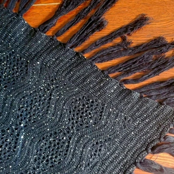 Chic Riff Black Sequined Fringed Poncho One Size Fits Most - Picture 5 of 8